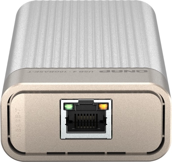 QNAP QNA-UC10G1T adaptér USB-C/Thunderbolt 4 na 10GBASE-T (1x10GbE,1xUSB-C4/TB4,fanless)