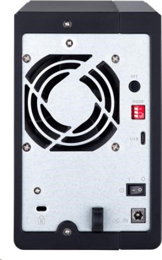 QNAP TR-002 rozšiřujicí jednotka (2xSATA, USB-C 3.2 Gen2)