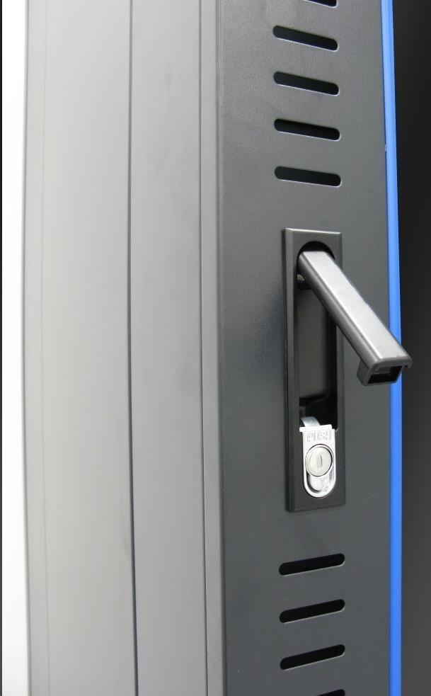 XtendLan 19" stojanový rozvaděč 42U 600x800, nosnost 800kg, skleněné dveře, plná záda, kolečka,černý