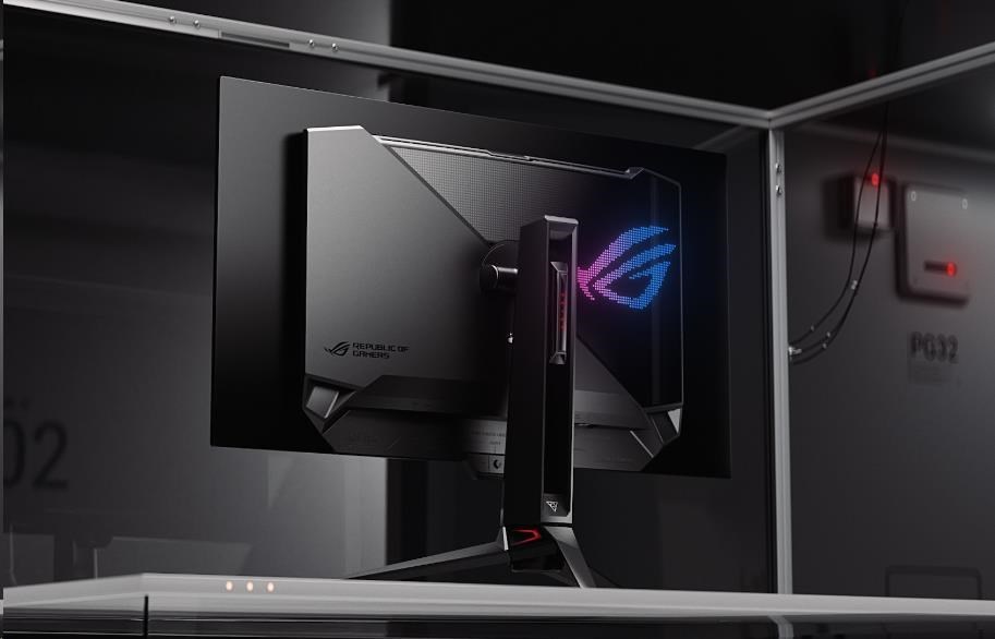 ASUS LCD ROG Swift OLED PG32UCDMR, 31.5" 3840x2160, 240Hz, 0,03ms, 178/178, DP, HDMI, USB, Audio, VESA, Black