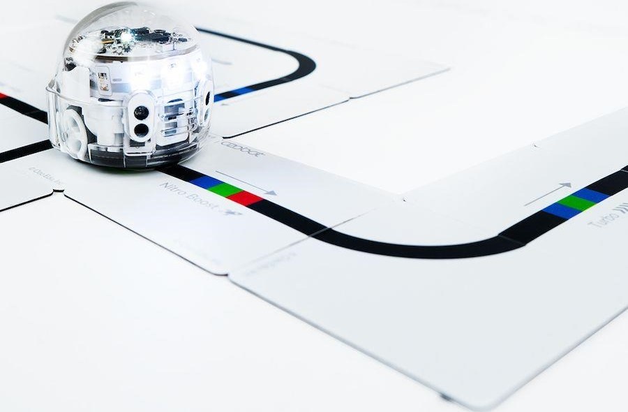 Ozobot sada magnetů s barevnými kódy pro ovládání rychlosti, 18 ks