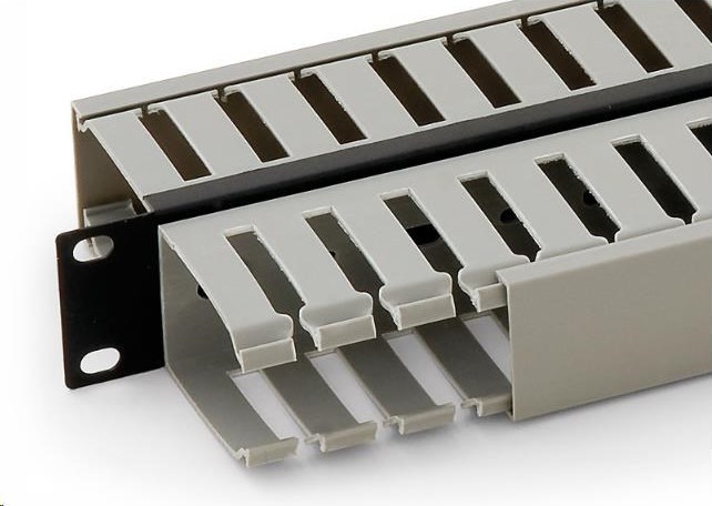 TRITON 19" vyvazovací panel 1U oboustranná plastová lišta, šedá