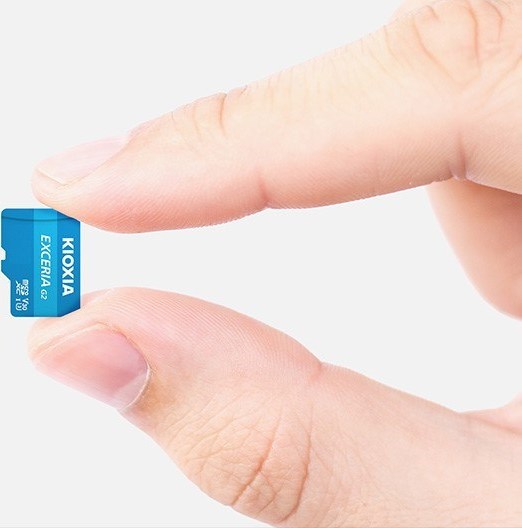 Toshiba KIOXIA microSDXC Karta EXCERIA G2 128GB, UHS-I U3 V30, s Adaptérem