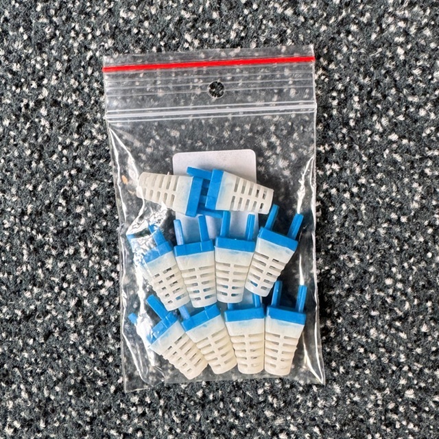DATACOM Manžetka pro konektor RJ 45 modrá/bílá 10 ks