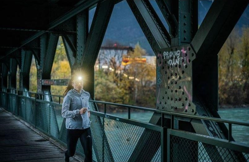 Ledlenser NEO1R běžecká čelovka, bílo-limetková