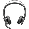 Poly Voyager Focus 2 bezdrátová náhlavní souprava, BT700 USB-A/USB-C adaptér, nabíjecí stojan, stereo