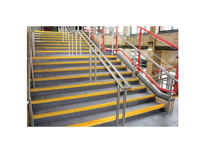 vyr 41937205 01 protismykova ochrana na schody