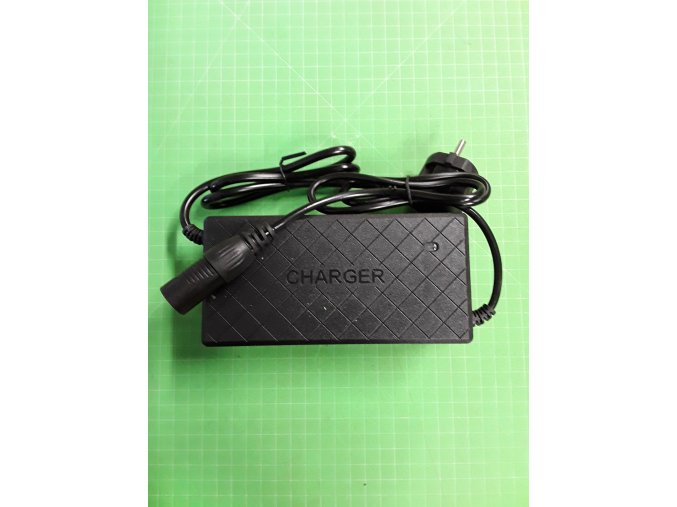 Nabíječka baterie pro el. kolečko Zipper ZI-EWB500 - originální