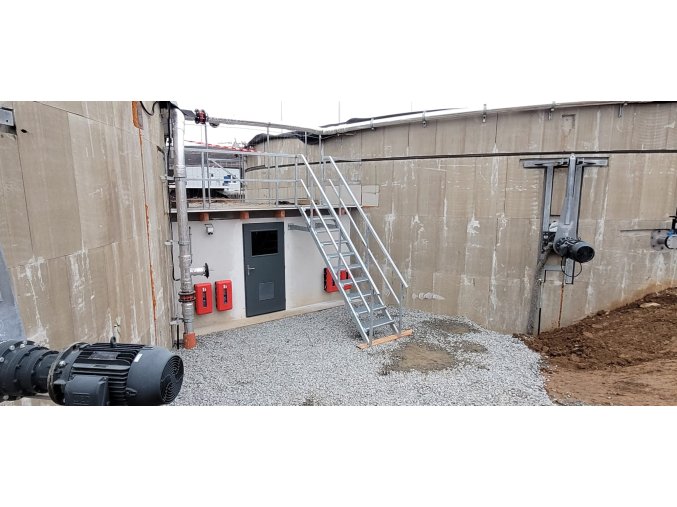 Schodiště s plošinou 2