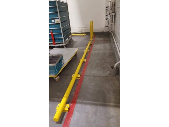 Bezpečnostní zábrana 4