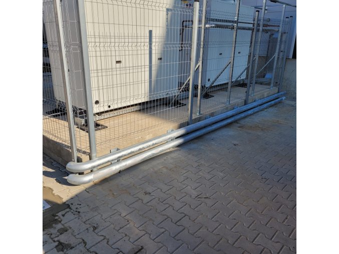 Nájezdová zábrana