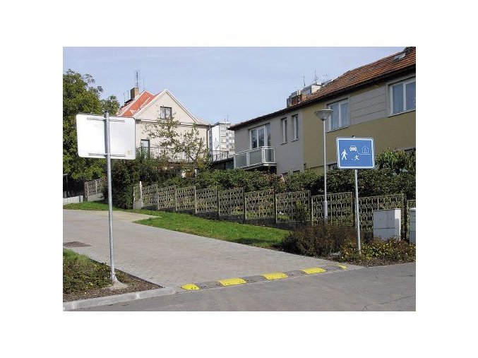 vyr 20154355 4357 4 zpomalovaci prah cerny a zluty