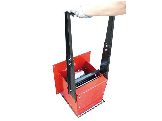 vyr 24983900 1 kovovy rucni lis na plechovky