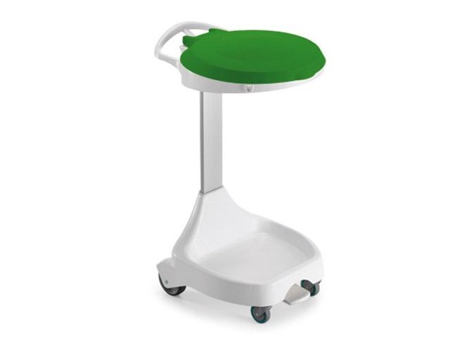 vyr 48867622 2 1 mobilni stojan na odpadkove pytle s barevnym vikem zelene