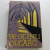 Ve stínu oltářů (1959)