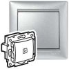 Legrand Valena -  Striedavý prepínač č. 6 s orientačným osvetlením, hliník - 770126
