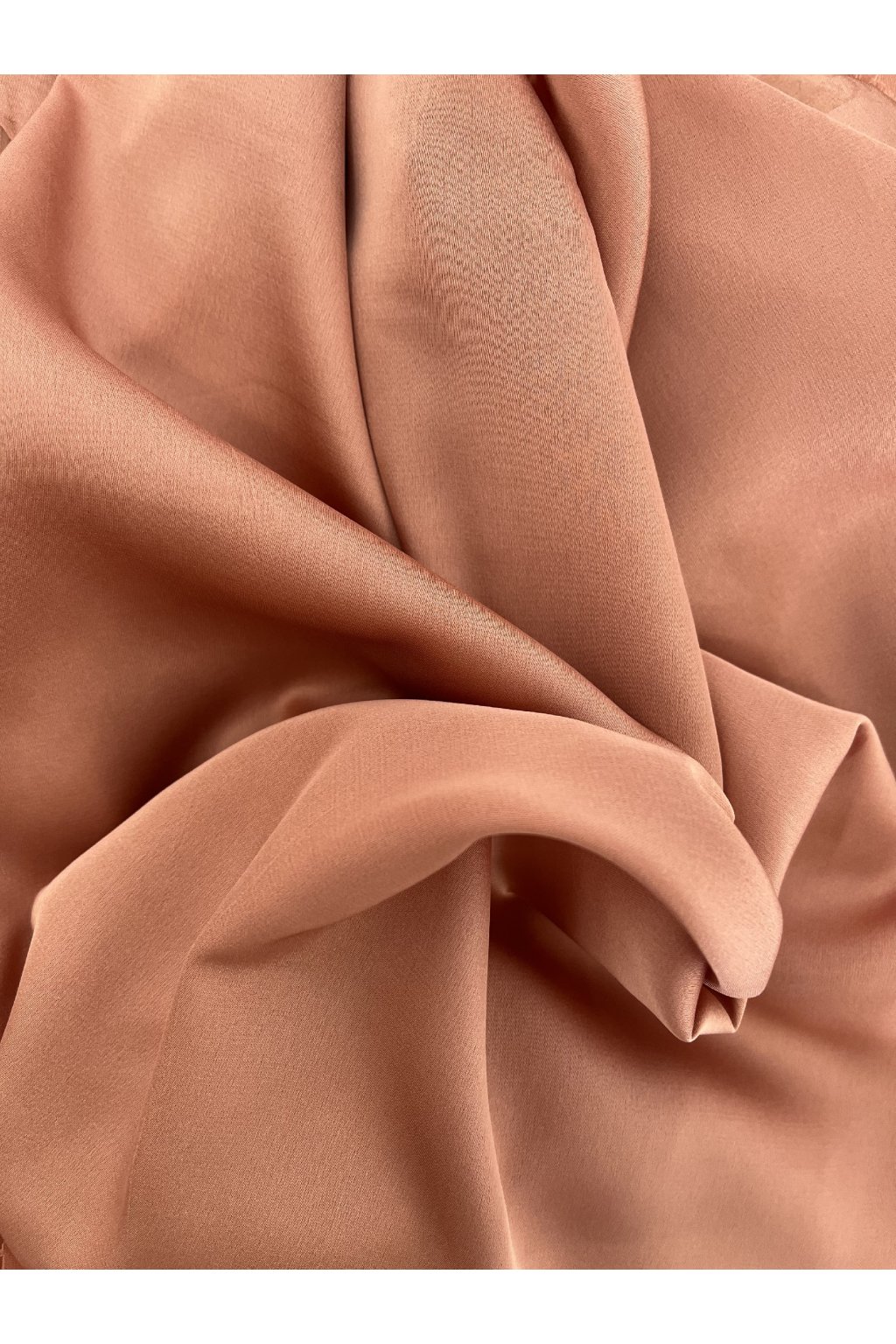 6906F3EF A19D 4526 A3EC 94975FF1F5B9