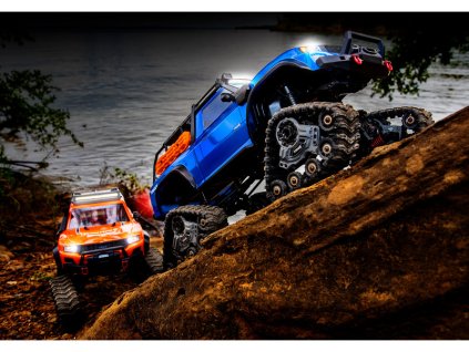 Traxxas TRX-4 Traxx 1:10 RTR modrý - TRA82034-4-BLU