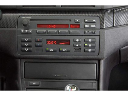 Interier automobilu pred instalaci 3