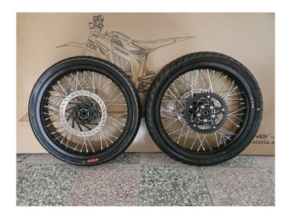 Silniční kola na Talaria Sting Pro MX5