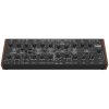 Behringer Kobol Expander - analogový semi-modulární syntezátor