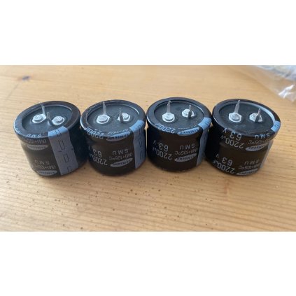Kondenzátor Samsung 2200µF 63V (10 ks)