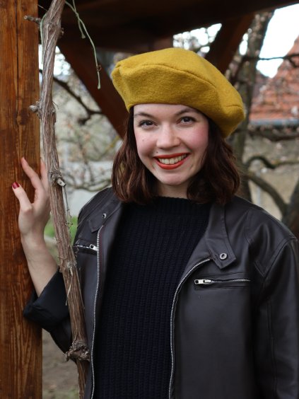 Vlněný zimní baret - hořčice 100% vlna