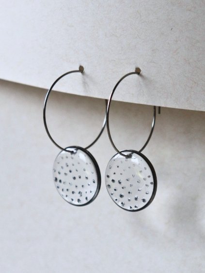 Velké visací náušnice - průhledná a stříbrná puntíky