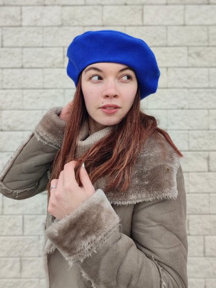 Oboustranný baret z bavlny - teplejší modrá a černá