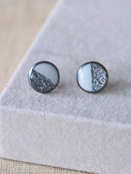 Pecky - bílá a stříbrná půlená 1 cm