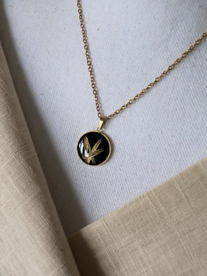 Náhrdelník větší - černá a zlatá tahy