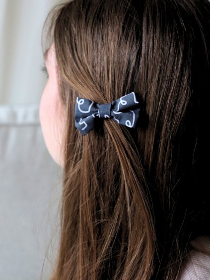 Mini mašlička do vlasů - černá Počmáraná