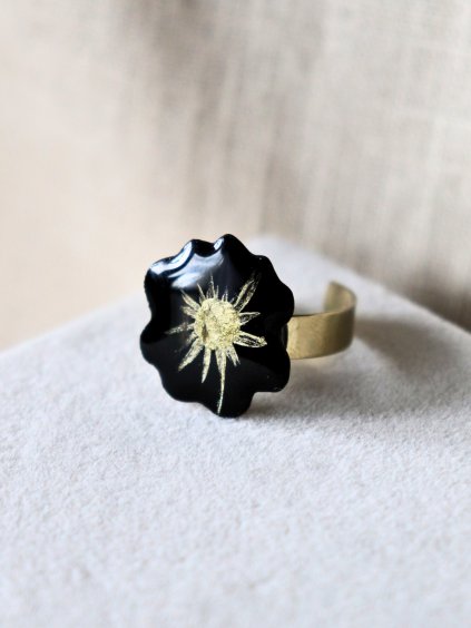 Prsten - černá sedmikráska DAISY