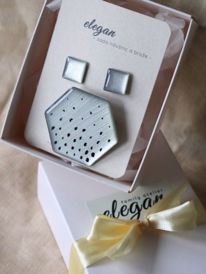 Sada náušnic a brože - stříbrná hexagon a černá puntíky