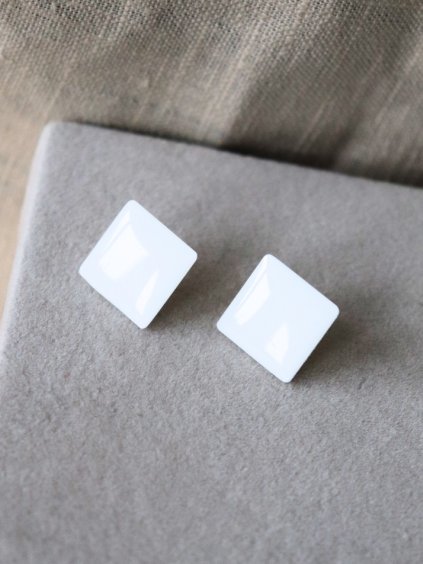 Pecky - kosočtverec bílá