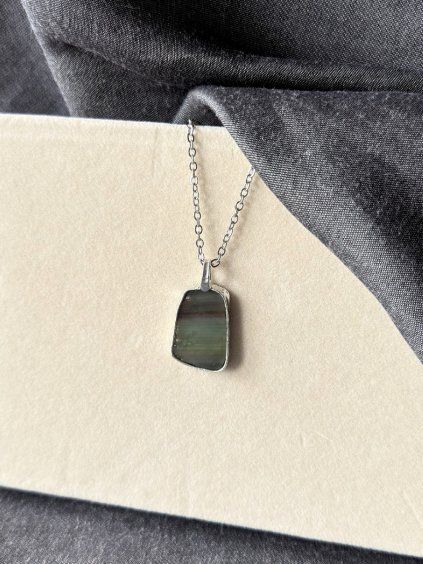 Cínový náhrdelník - zeleno-hnědá