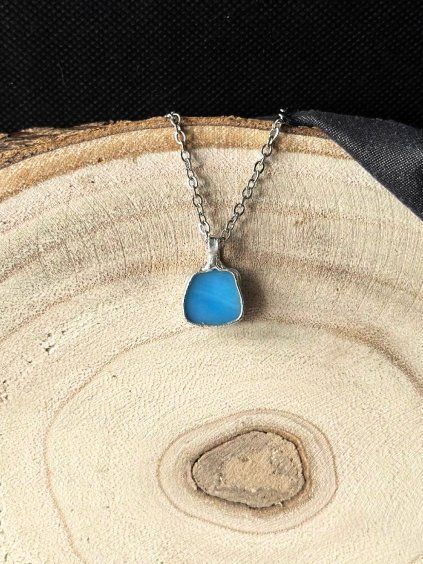 Cínový náhrdelník - světle modrá
