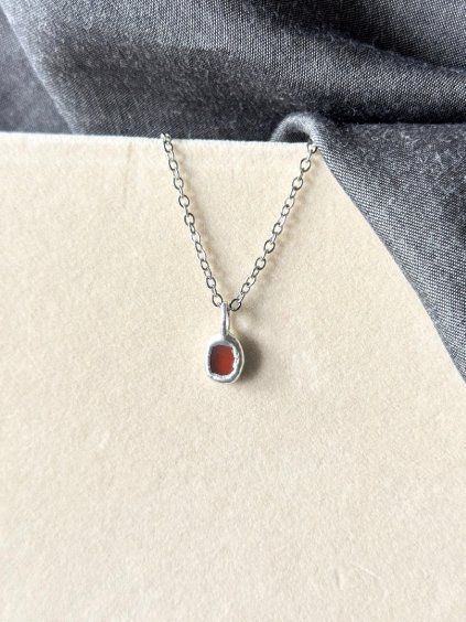 Cínový náhrdelník - oranžová menší