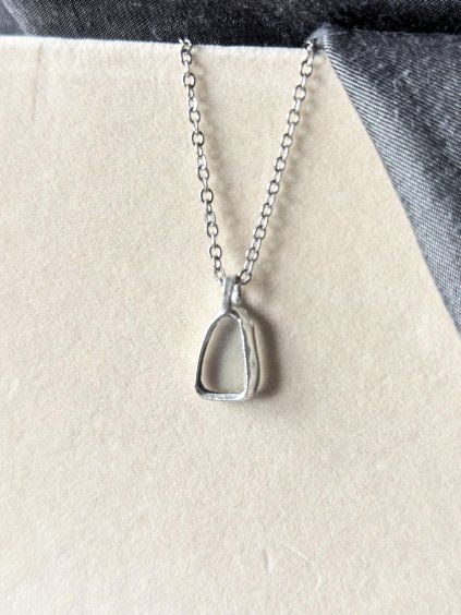 Cínový náhrdelník - průhledná