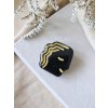 Brož - hlavička černá a zlatá