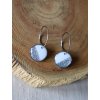 Malé visací náušnice - bílá a stříbrná půlená