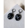 Visací náušnice - oválné černá a bílá Počmaraná