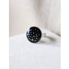 Prsten velký kulatý - černá a stříbrná puntíky