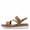 Pohodlné světle hnědé sandály Tamaris