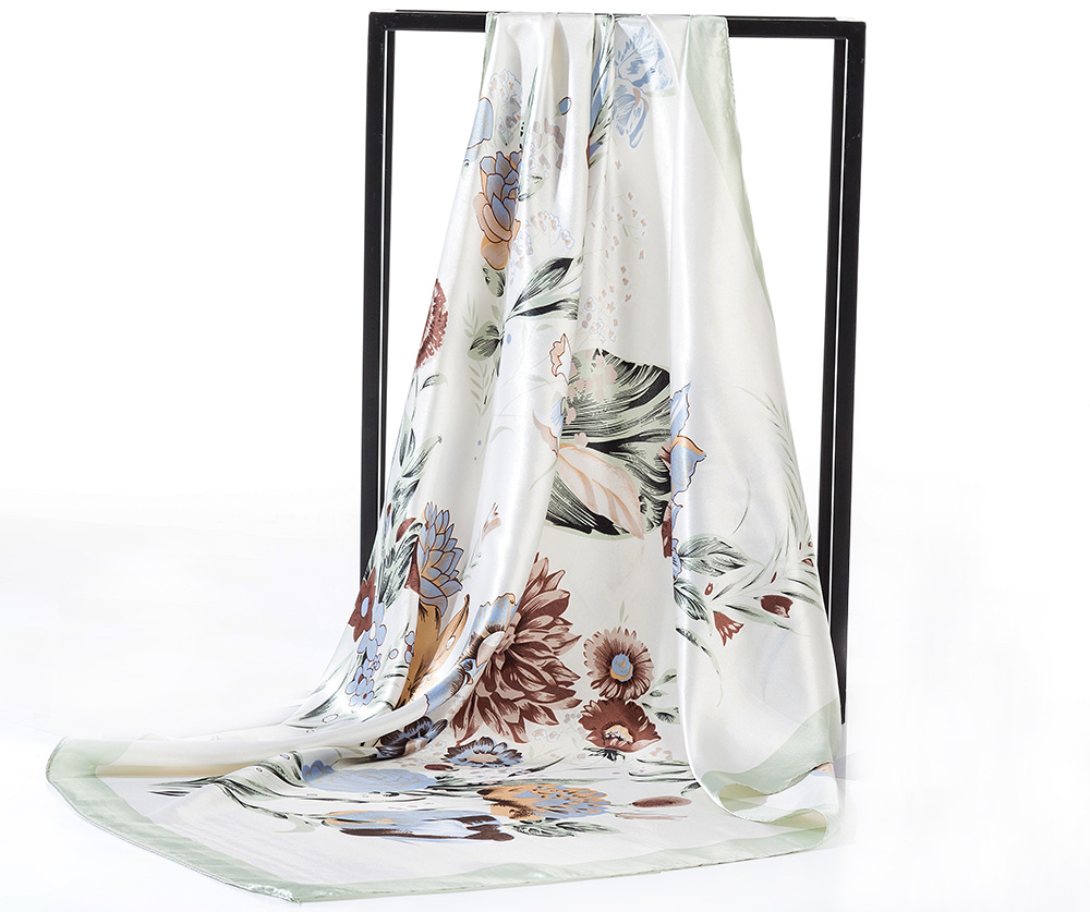 Atraktivní velký šátek - květinový zelenkavý