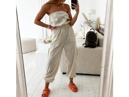 8BD11EB7 FEA5 4827 8E3B D458F4CB6A9C