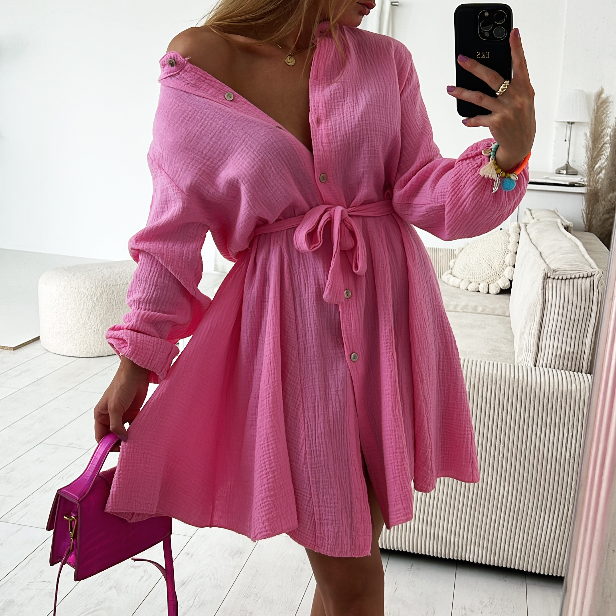 Mušelínové šaty s páskem Azuro Barva: Růžová