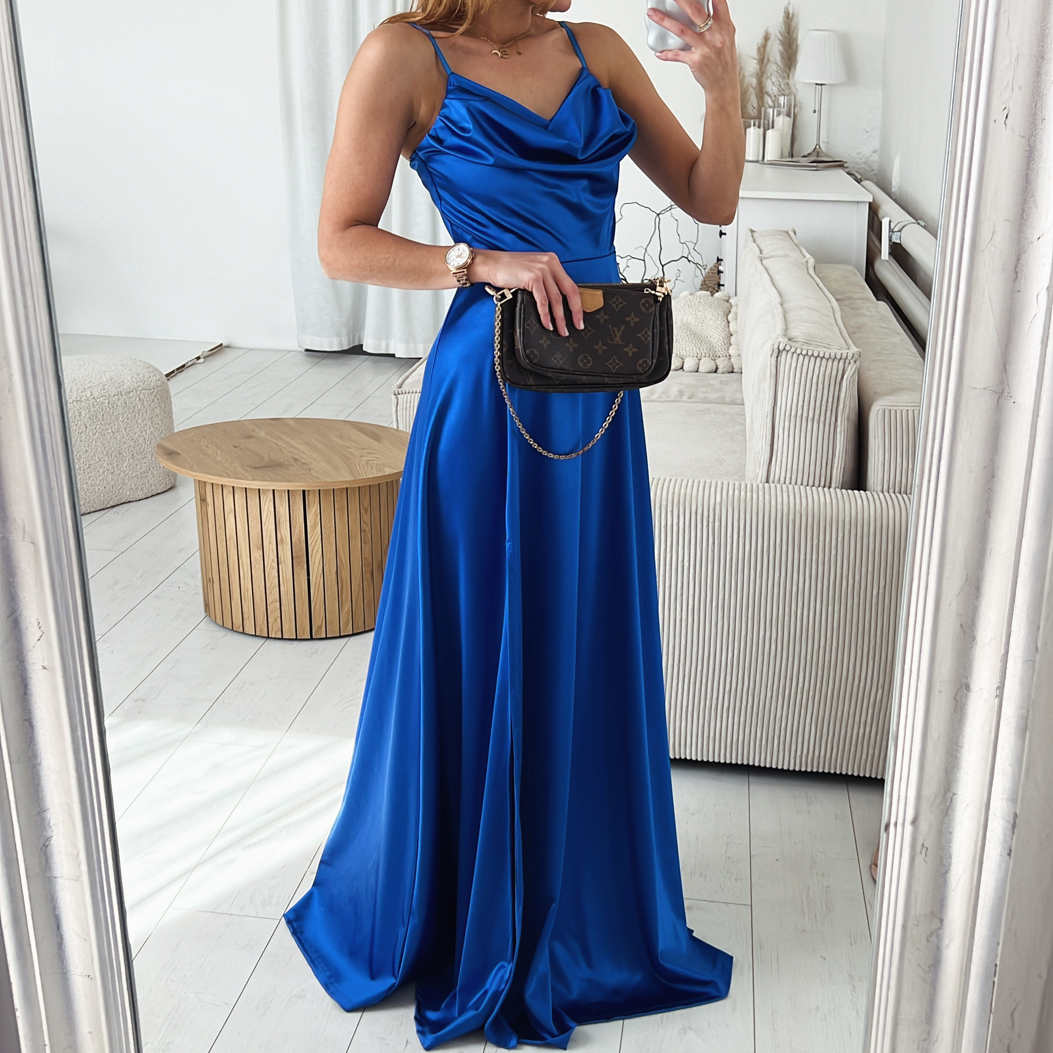 Dlouhé šaty s bohatou sukní Platone Barva: Modrá