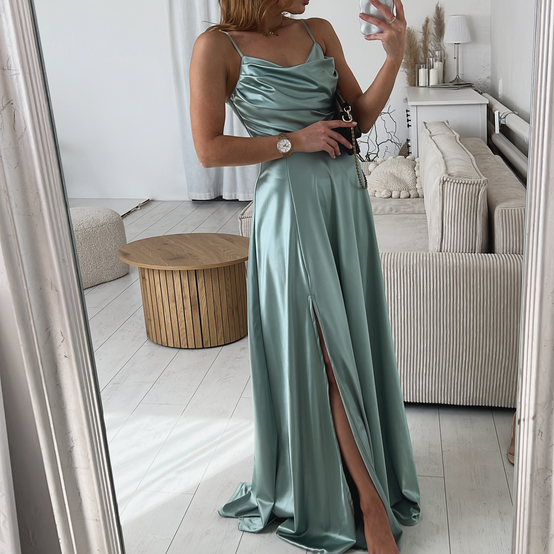 Dlouhé šaty s bohatou sukní Platone Barva: Zelená