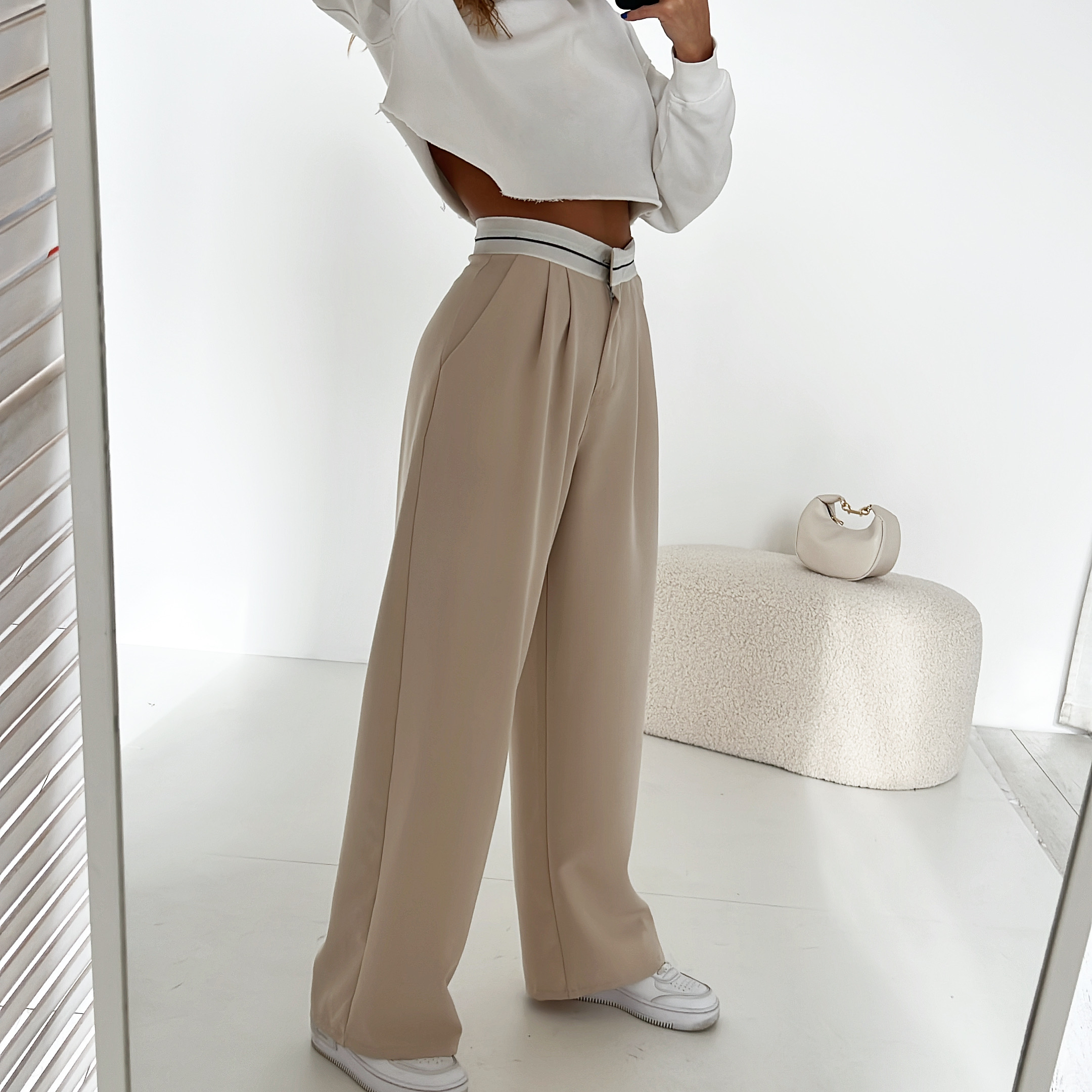 Elegantní, široké kalhoty s páskem Asturio Velikost: L